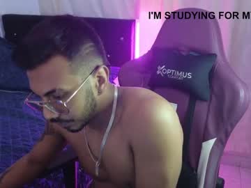 Eroos12 Chaturbate stream image from January 30, 2025