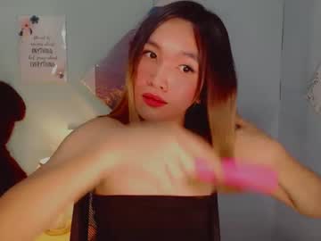 Urblossom_Harahxxx Chaturbate stream image from January 30, 2025