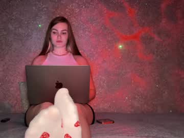 Divine_Hannah Chaturbate stream image from January 30, 2025
