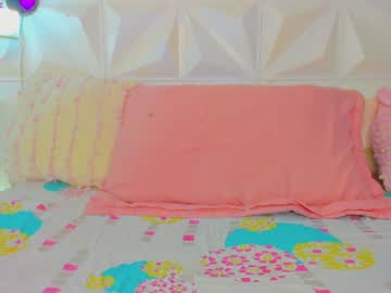 Katalinaxxxx Chaturbate stream image from January 31, 2025