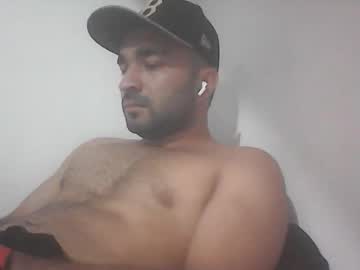 Max1998silver Chaturbate stream image from January 31, 2025