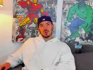 Stephanroux Chaturbate stream image from January 31, 2025