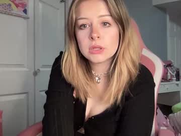 Lyla999 Chaturbate stream image from January 31, 2025