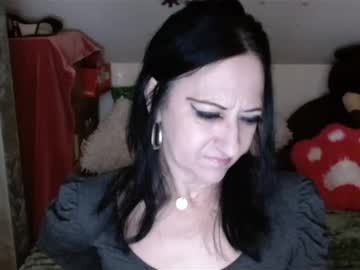 Debramilf Chaturbate stream image from January 31, 2025