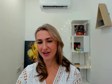 Goldenlighte Chaturbate stream image from January 31, 2025