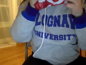 Littlelily9999 Chaturbate stream image from January 31, 2025