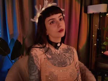 Mika_Moon_ Chaturbate stream image from January 31, 2025