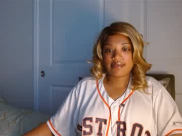 Kelliecapri Chaturbate stream image from January 31, 2025