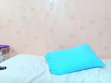 Littlemilfgela Chaturbate stream image from January 31, 2025