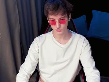 Unholyhalo Chaturbate stream image from January 31, 2025