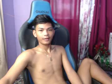 Asianyummygian Chaturbate stream image from January 31, 2025
