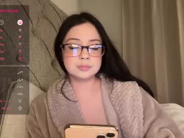 Kittymia8 Chaturbate stream image from January 31, 2025