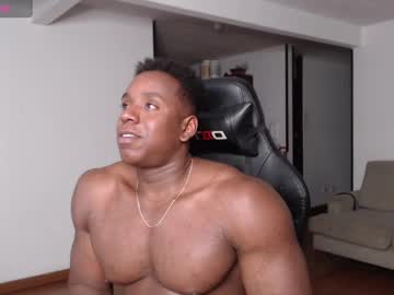 Rogger_Physique Chaturbate stream image from January 31, 2025