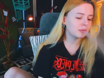 Alaskamiass Chaturbate stream image from January 31, 2025