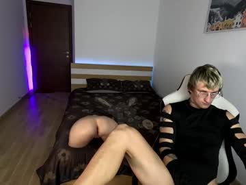 Crissmain Chaturbate stream image from January 31, 2025