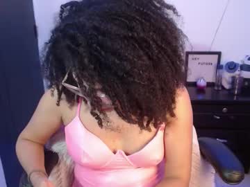 Niky_Golden Chaturbate stream image from January 31, 2025