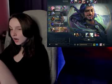 Angel_Runa Chaturbate stream image from January 31, 2025