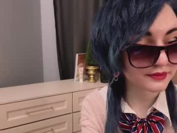 Blythebuys Chaturbate stream image from January 31, 2025