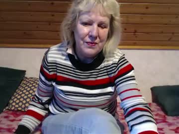 Nikole111 Chaturbate stream image from January 31, 2025
