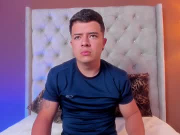 Nickpoweer Chaturbate stream image from January 31, 2025