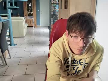 Themegaplayer Chaturbate stream image from January 31, 2025