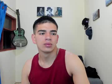 Ares_Johnsonn Chaturbate stream image from January 31, 2025