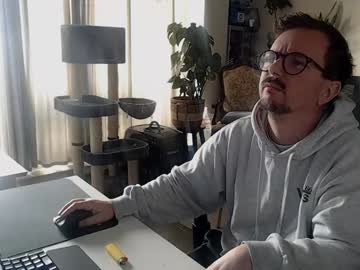Winnydepooh Chaturbate stream image from January 31, 2025