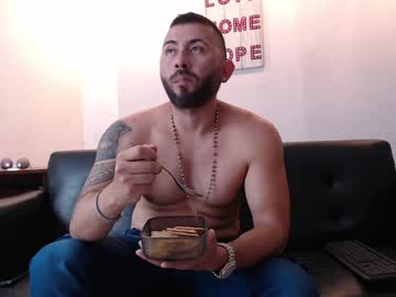 Zyan_Jonas Chaturbate stream image from January 31, 2025