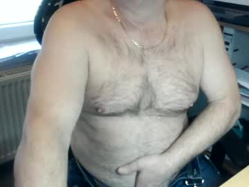 Blonderbear13 Chaturbate stream image from January 31, 2025