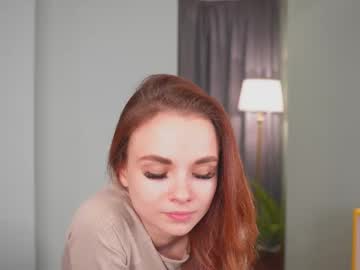 Darlinebeech Chaturbate stream image from January 31, 2025