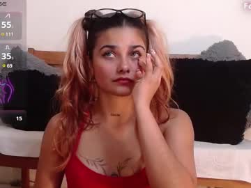 Destinyhills_ Chaturbate stream image from January 31, 2025