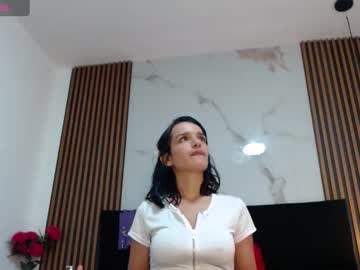 Annyrosee Chaturbate stream image from January 31, 2025