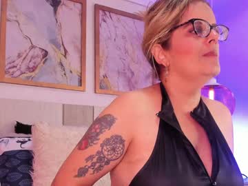 Valeriefoxx Chaturbate stream image from January 31, 2025