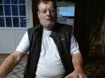Vyrisyl0 Chaturbate stream image from January 31, 2025