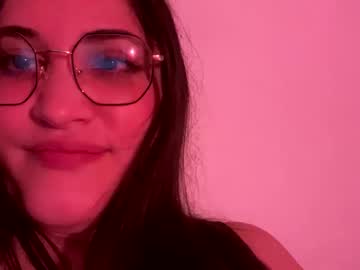 Bellaamorx3 Chaturbate stream image from January 31, 2025