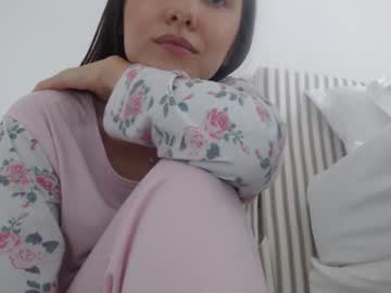 Juliaby Chaturbate stream image from January 31, 2025