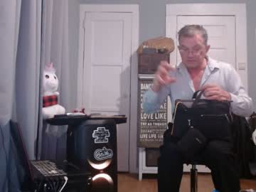 Crazy4yourwetpussy Chaturbate stream image from January 31, 2025