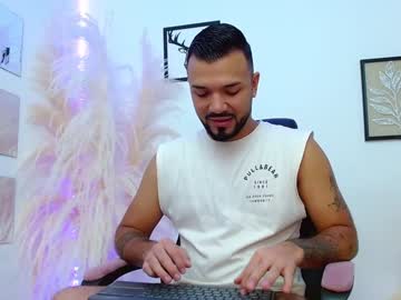 Hotmathewv Chaturbate stream image from January 31, 2025