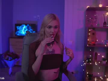 Manifreyja Chaturbate stream image from January 31, 2025