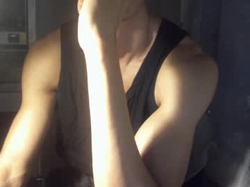 Hkingvi Chaturbate stream image from January 31, 2025