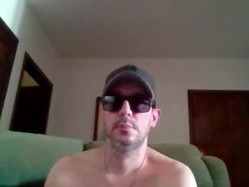 Lukz88bigcock Chaturbate stream image from January 31, 2025