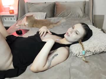 Vivian_Alison Chaturbate stream image from January 31, 2025