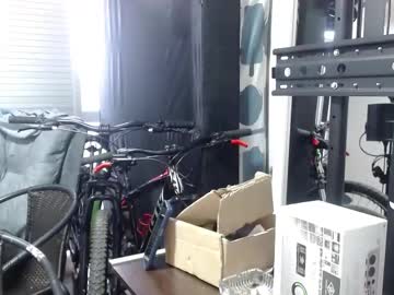 Yixny Chaturbate stream image from January 31, 2025