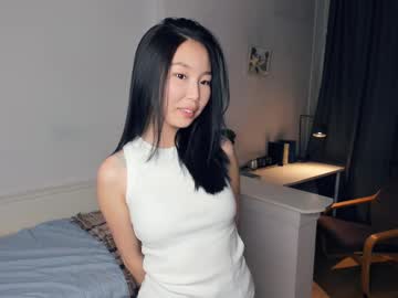 Darinaweis Chaturbate stream image from January 31, 2025