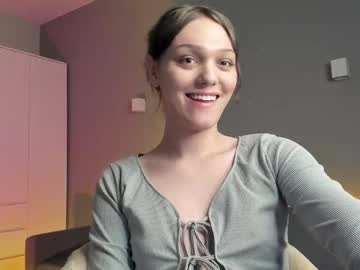Emiliarouds Chaturbate stream image from January 31, 2025