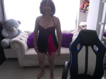 Emmilychevalier Chaturbate stream image from January 31, 2025