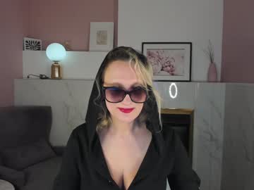_Queen_Anna Chaturbate stream image from January 31, 2025