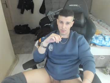 Ulxer Chaturbate stream image from January 31, 2025