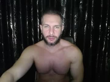 Hotterlrg Chaturbate stream image from January 31, 2025