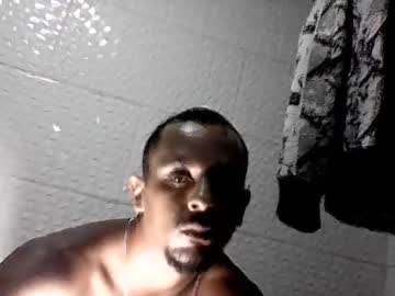 Mlkmachodominador Chaturbate stream image from January 31, 2025